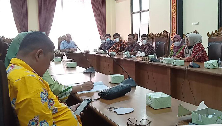 Soal Insentif, Dewan Janji Perjuangkan Nasib Guru Honor Bandar Lampung