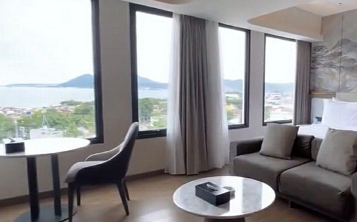 Cek Tarif dan Fasilitas Hotel Santika Premiere Lampung, Penginapan View Laut yang Lokasinya Dekat Pantai