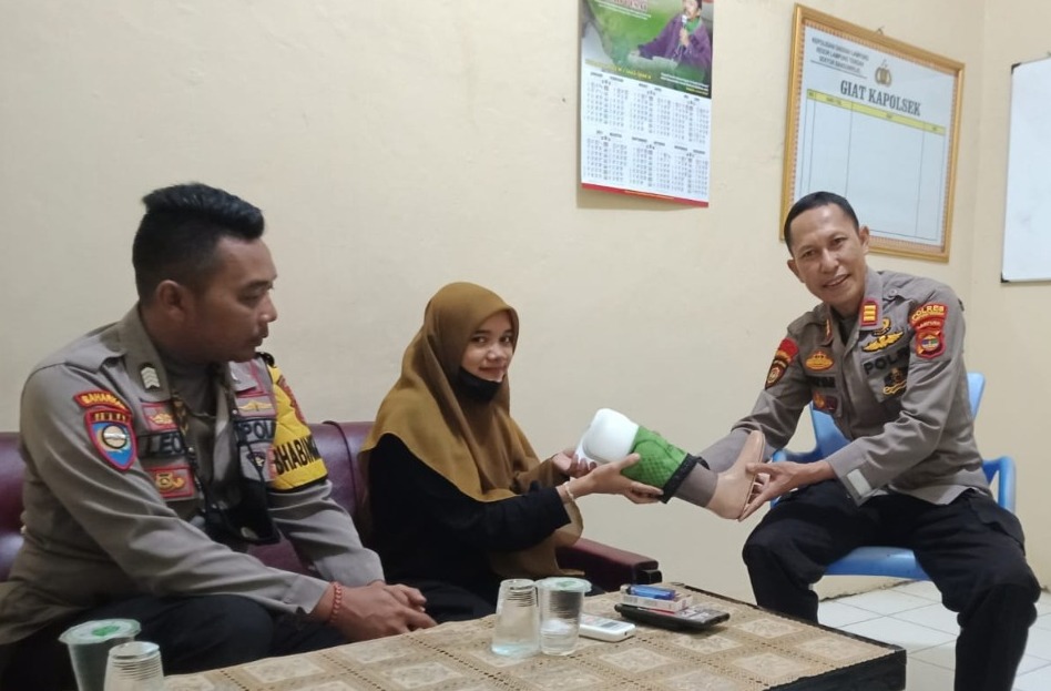 Mimpi Tia Belasan Tahun Miliki Kaki Palsu Terwujud