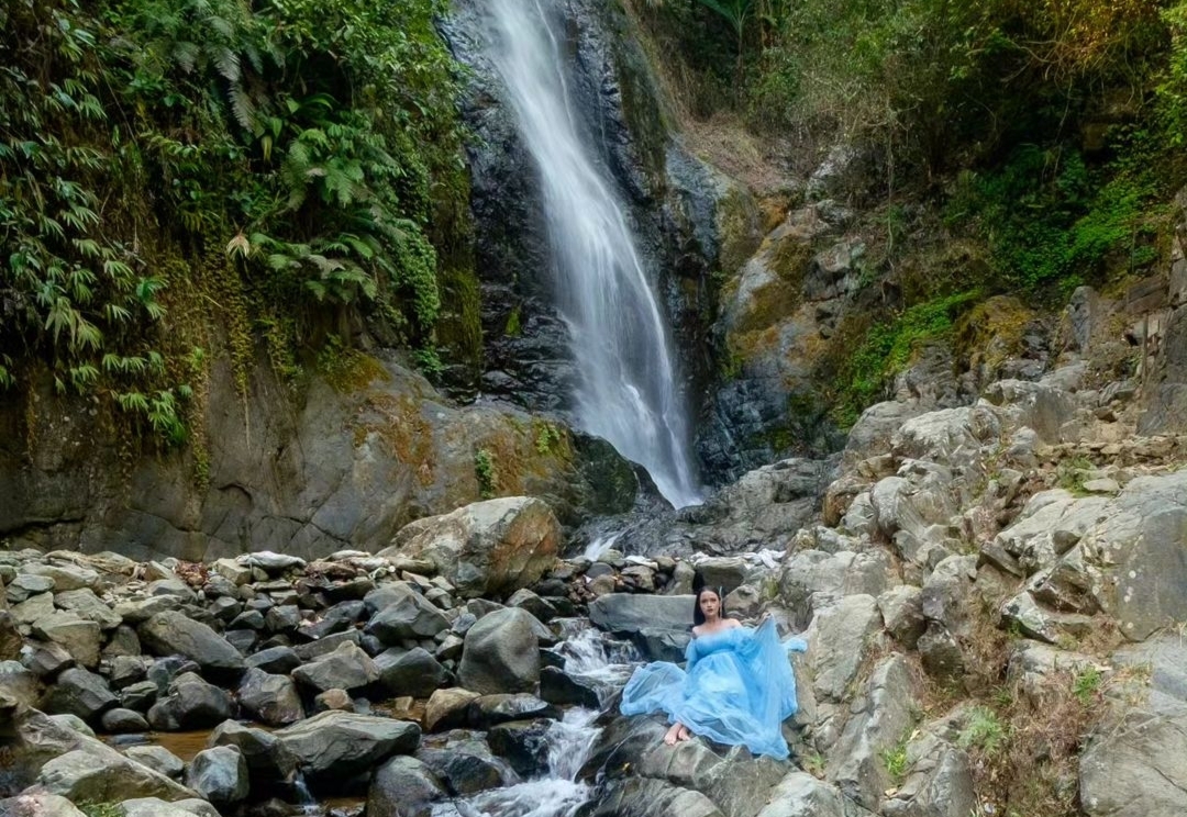 Dibalik Keindahan Wisata Curug Cigentis dekat Pusat Kota Karawang, Ada Doa Walisongo Keturunan Prabu Siliwangi