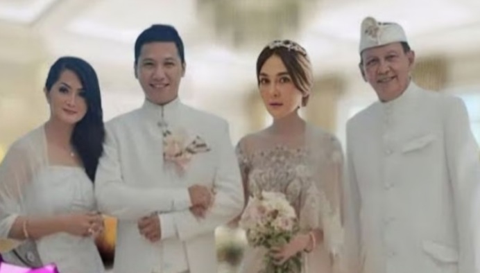 Luna Maya Menikah dengan Gading Marten? Ini Faktanya