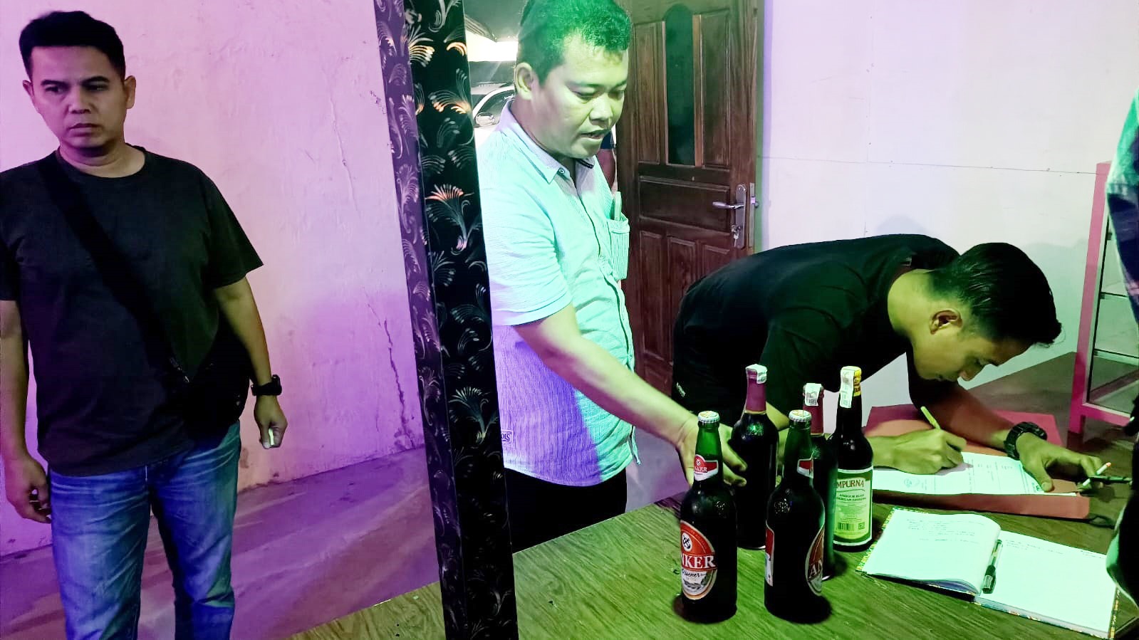 Polsek Banjar Agung Razia 2 Tempat Hiburan Malam, Ternyata Nekat Jual Barang Terlarang Ini