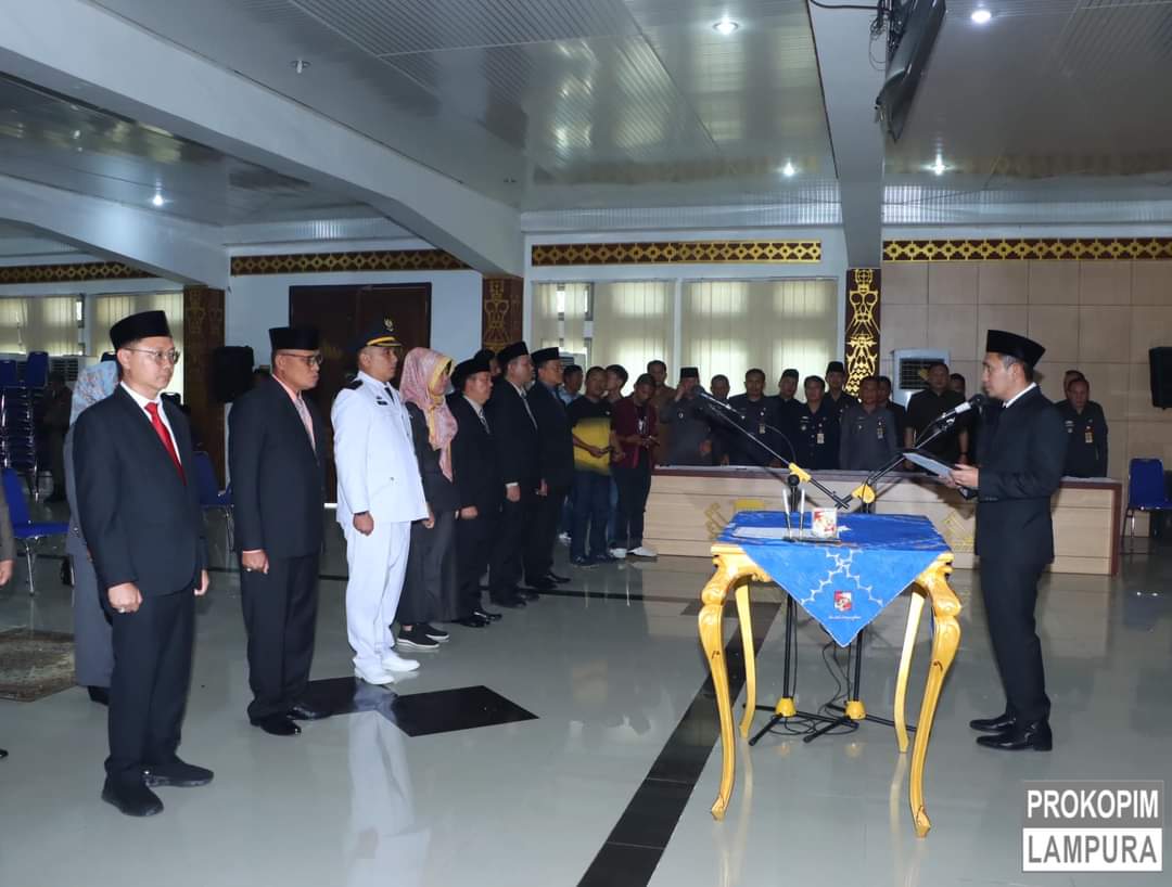 Wabup Lampura Lantik 14 Pejabat Esselon II dan 5 Esselon III