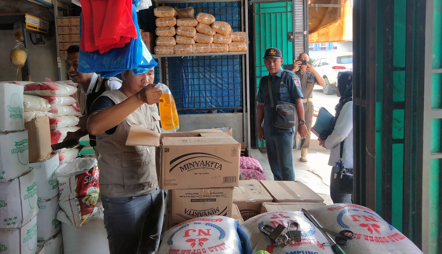 Satgas Pangan Gerebek 9 Titik Usaha di Pasar Unit 2 Tulang Bawang, Ini Hasilnya