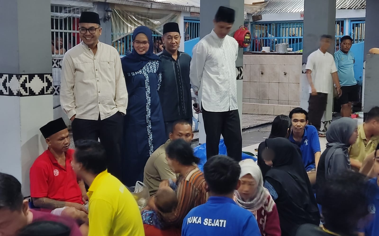 Warga Binaan Rutan Kelas IIB Kota Agung Buka Puasa Bersama Keluarga