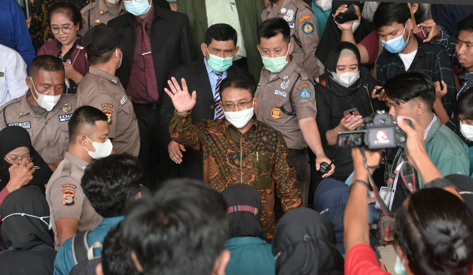 Plt. Rektor Segera Ganti Wakil Rektor I dan Dekan FKIP