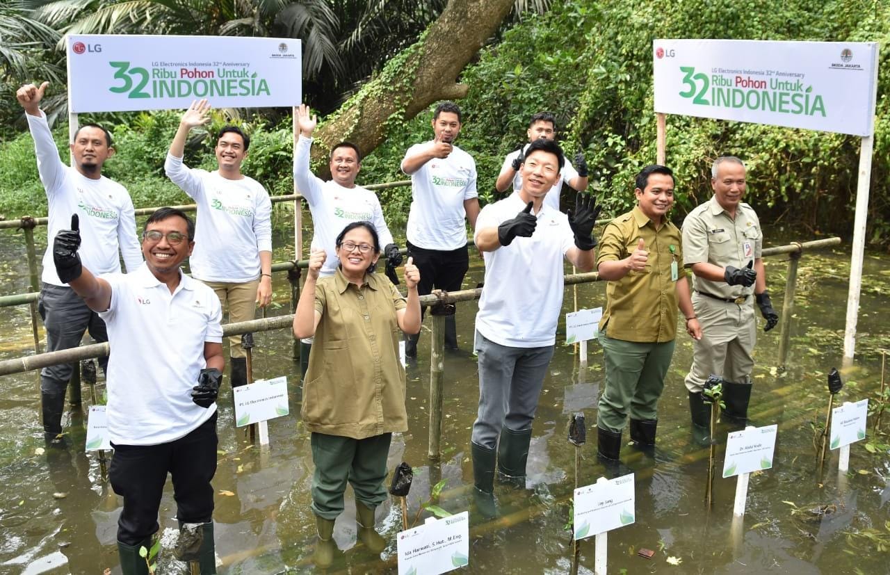 Isi Peringatan ke 32 Tahun, PT LG Gelar Aksi Tanam 32 Ribu Pohon