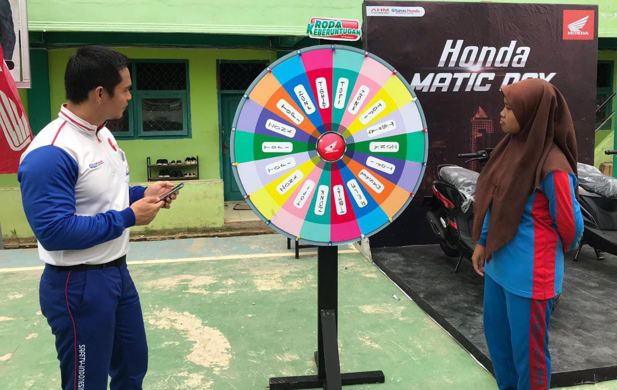 Tim Safety Riding TDM Edukasi Keselamatan Berkendara di SMK Al Iman Tulang Bawang