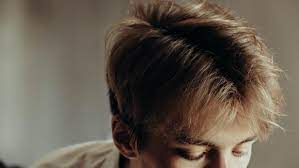 Mudah Banget, Ini 4 Cara Menebalkan Rambut Tipis untuk Pria