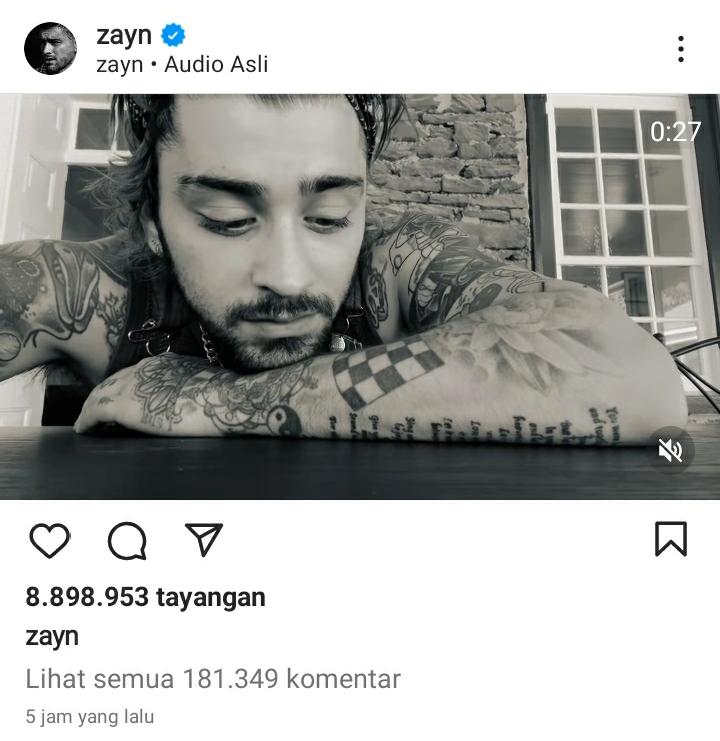 Fans Dibikin Histeris, Zayn Malik Nyanyikan Night Changes Milik One Direction