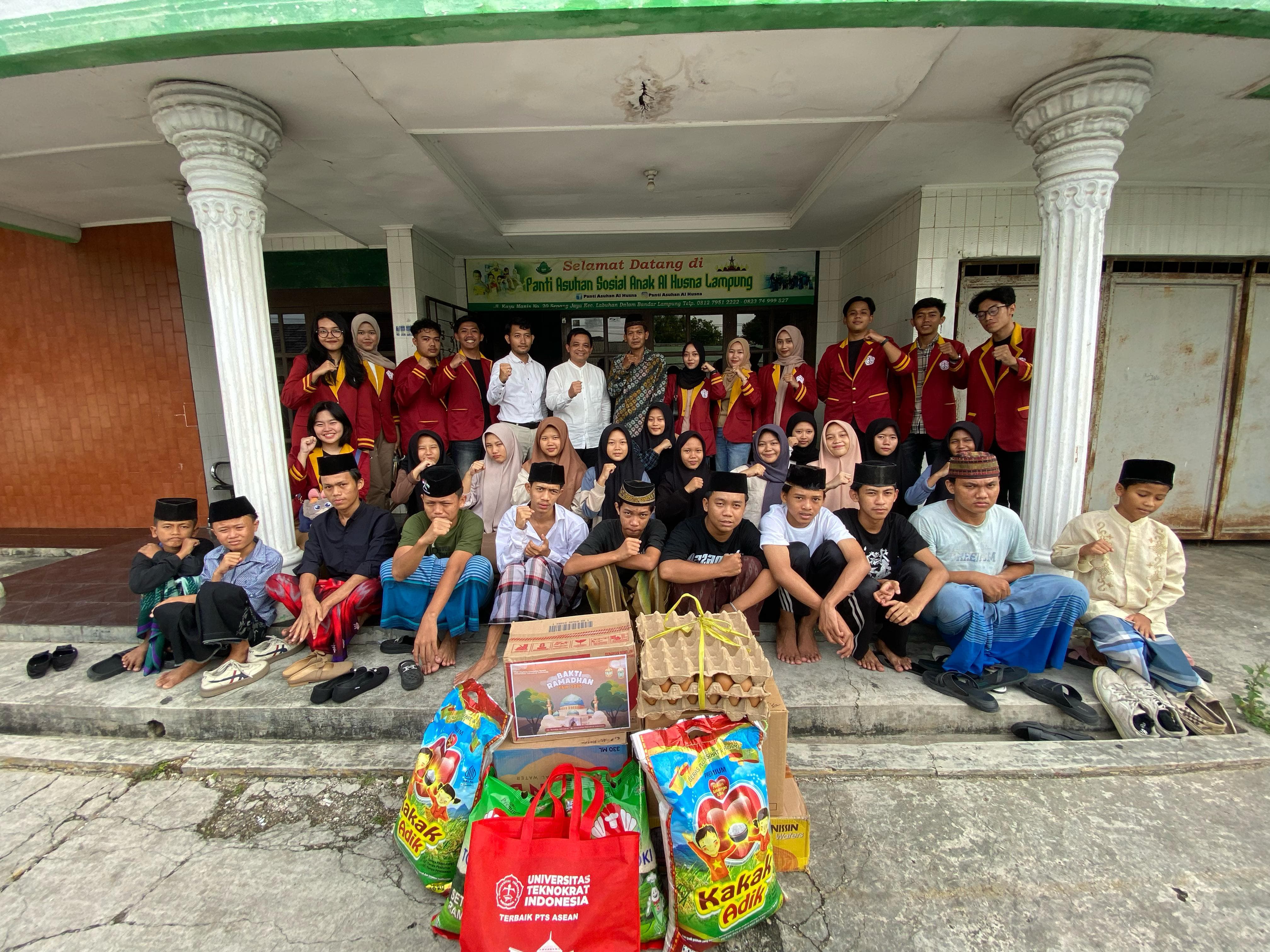 Mahasiswa Teknokrat Tutup Ramadan Dengan Bakti Sosial