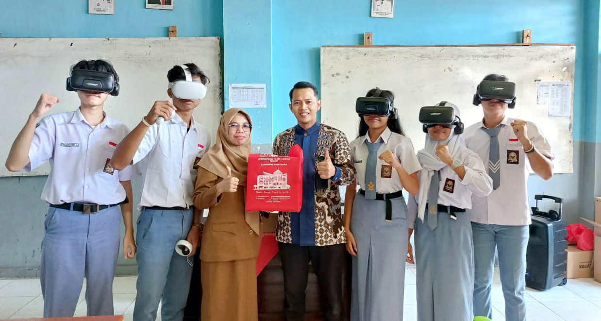 Dosen UTI Memberikan Lokakarya Game Education