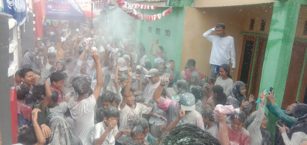 Color Run Jalan Sehat Risma I'Tishomah Meriah