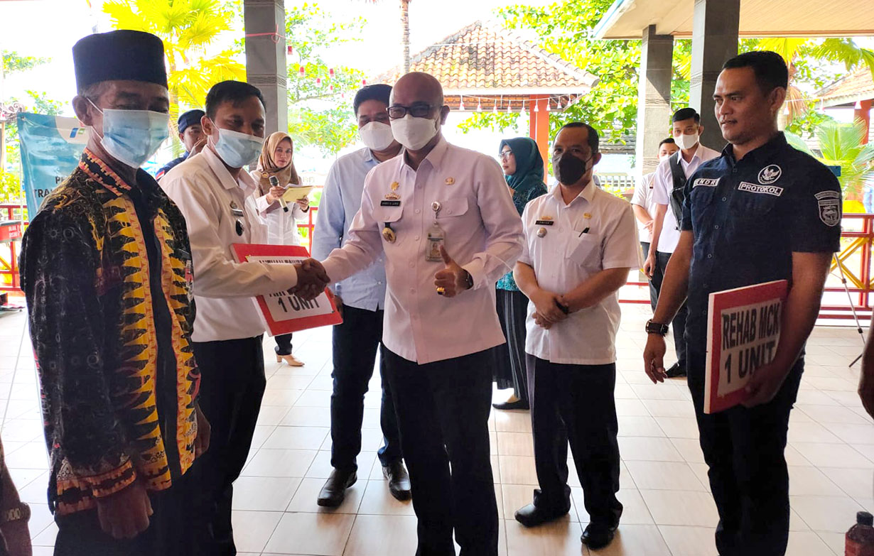 Sekkab Tanggamus Hadiri Penyerahan CSR PT Pertamina Trans Kontinental