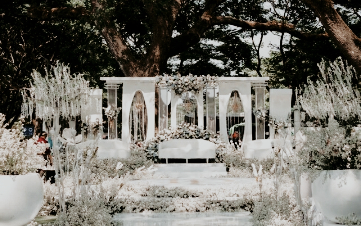 5 Inspirasi Tema Wedding Outdoor yang Dijamin Bikin Momen Bahagia Super Estetik