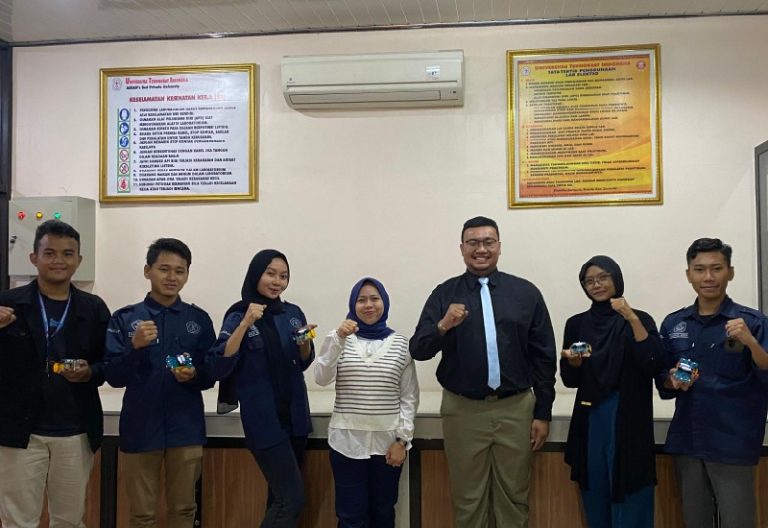 Workshop Robotik Untuk Mahasiswa PMM di Universitas Teknokrat Indonesia