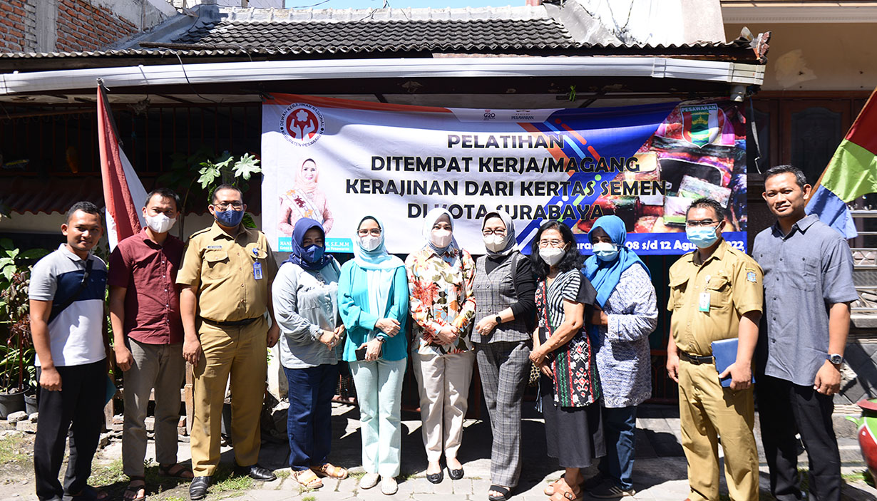 Pemkab Pesawaran Berangkatkan 5 Perajin Magang Bimtek Kerajinan Kertas Semen