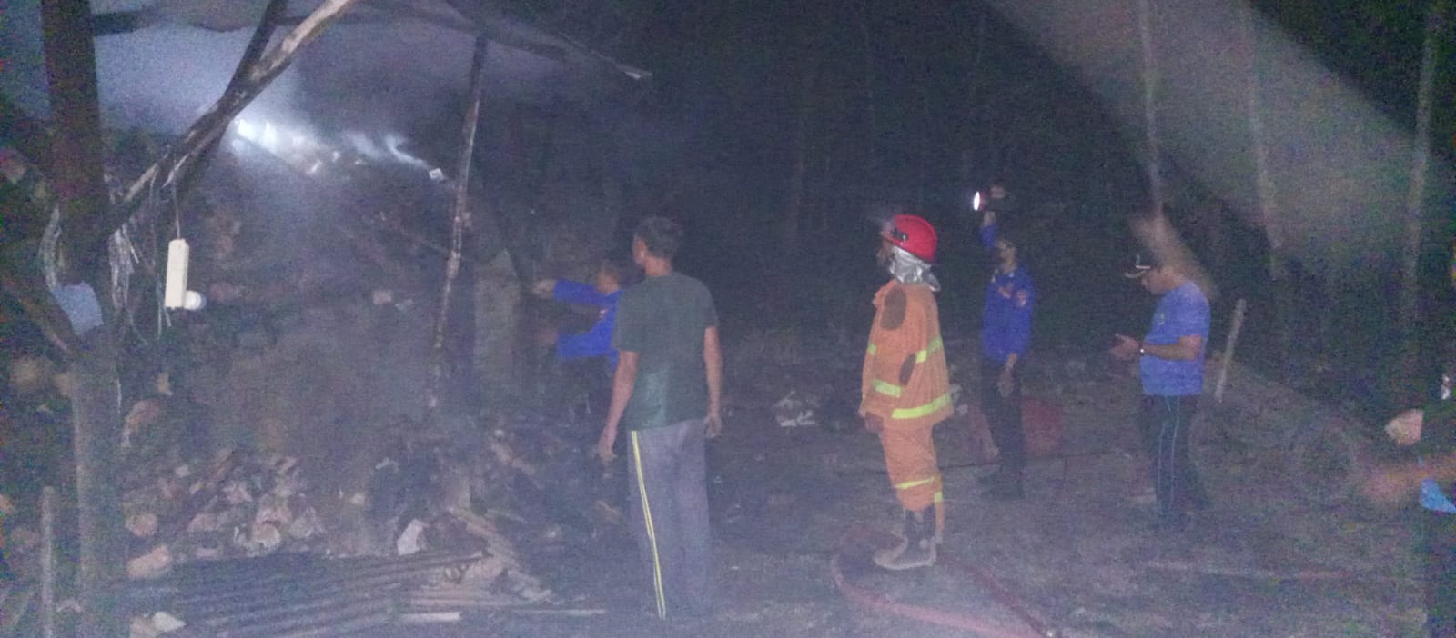 Pembuatan Batu Bata Hangus Terbakar, Kerugiannya Sangat Fantastis