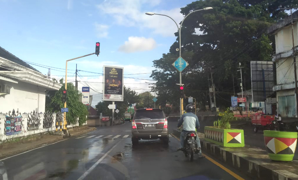 Akhirnya, Lampu Traffic Light di Jalan Juanda Kota Agung Akhirnya Kembali Menyala