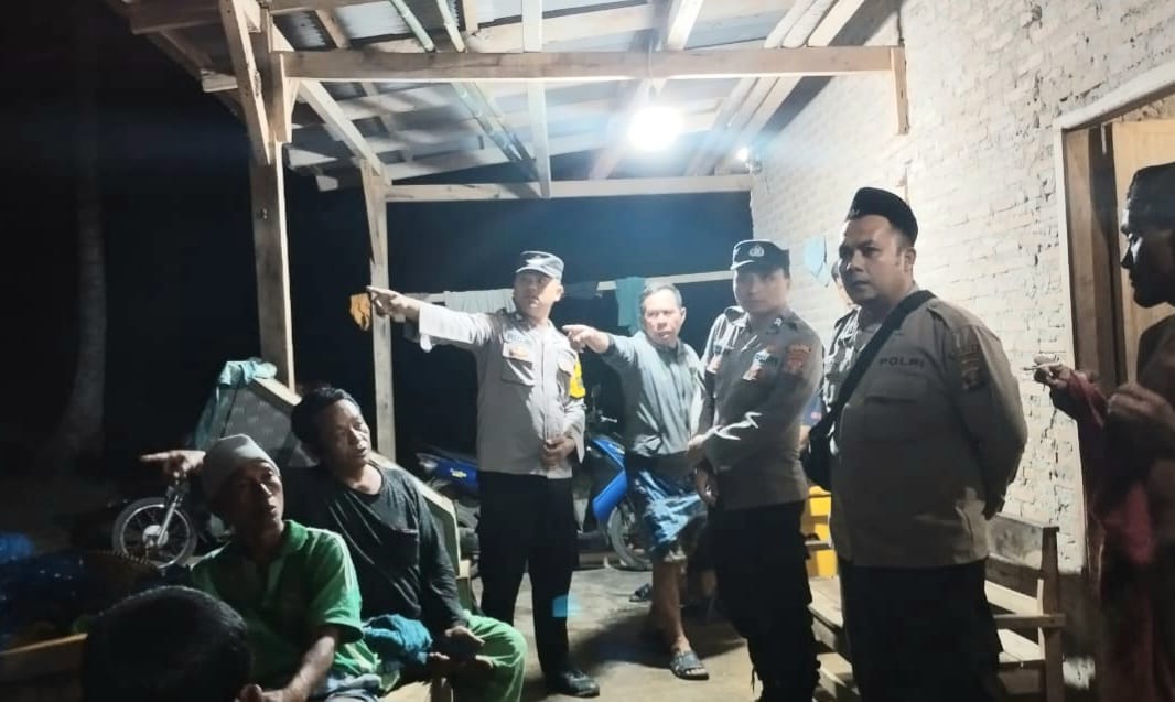 Kapal Payang Pencari Ikan Tenggelam di Perairan Cukuh Balak Tanggamus