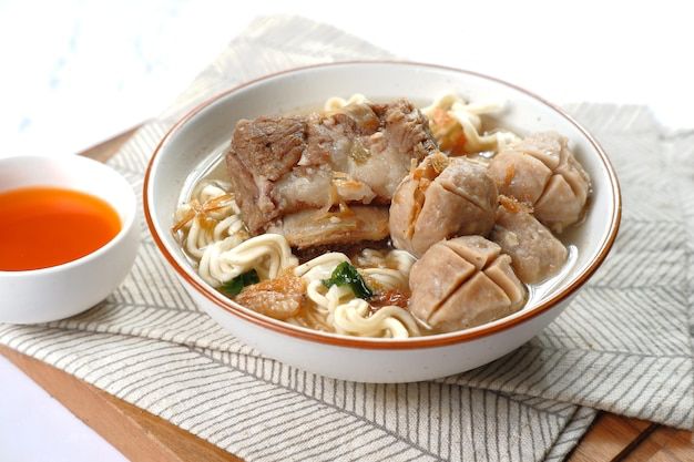 6 Wisata Rekomendasi Kuliner Bakso Favorit di Cirebon, Ternyata Ada Bakso Buaya