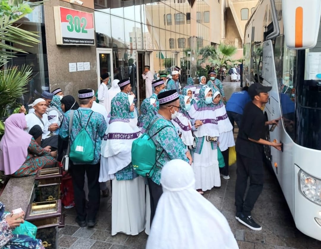 Jemaah Haji asal Lampung Timur yang Menggunakan Kursi Roda Mendapat Pengawasan Khusus