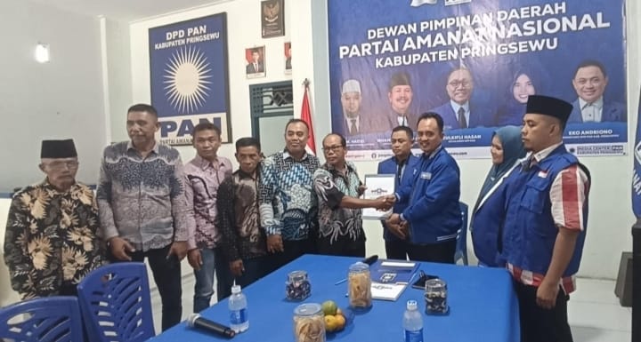 Mantan Wabup Pringsewu Fauzi Ambil Formulir Bacalon Bupati di PAN