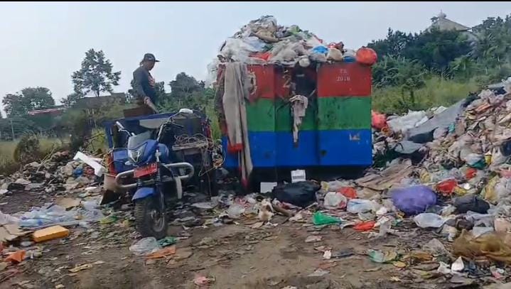 Warga BKP Bandar Lampung Kesal, Sampah Menumpuk Tak Juga Ditangani