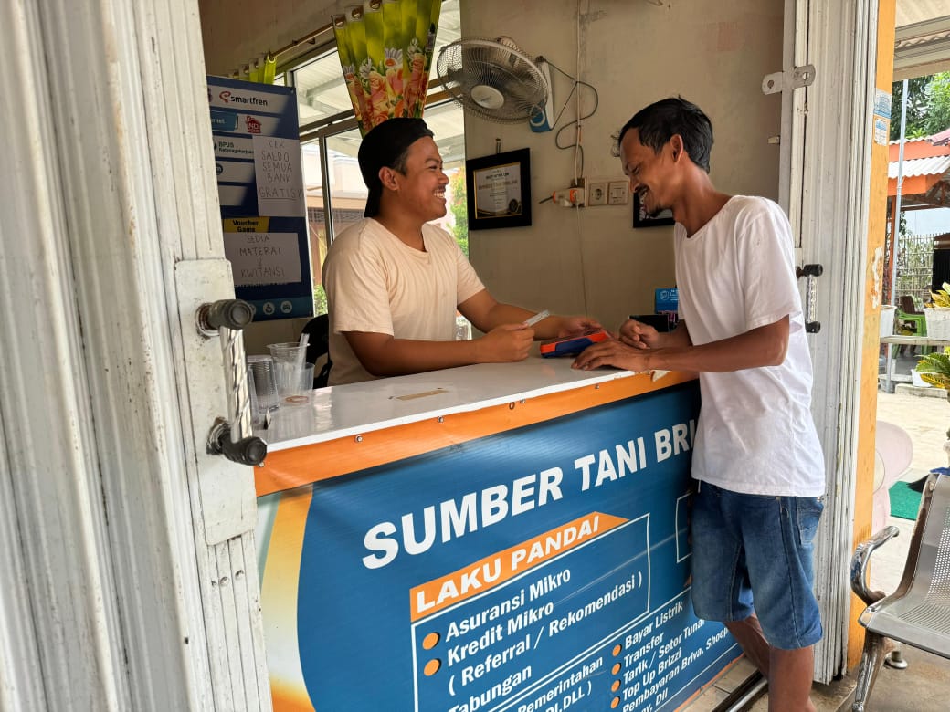 Cerita Sukses AgenBRILink Bantu Salurkan Pinjaman Ultra Mikro ke Petani di Desanya