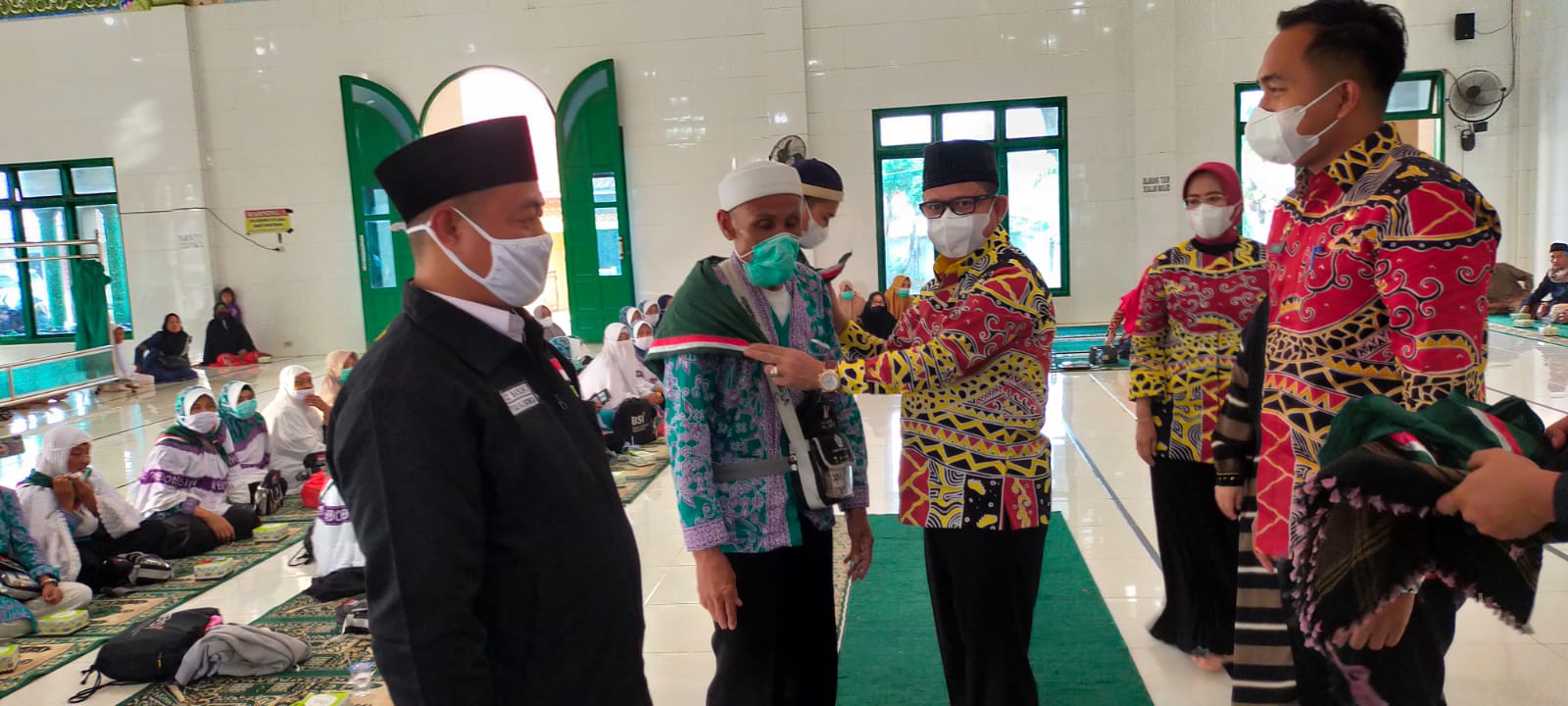 51 Jemaah Haji Mesuji Disambut Seperti Ini