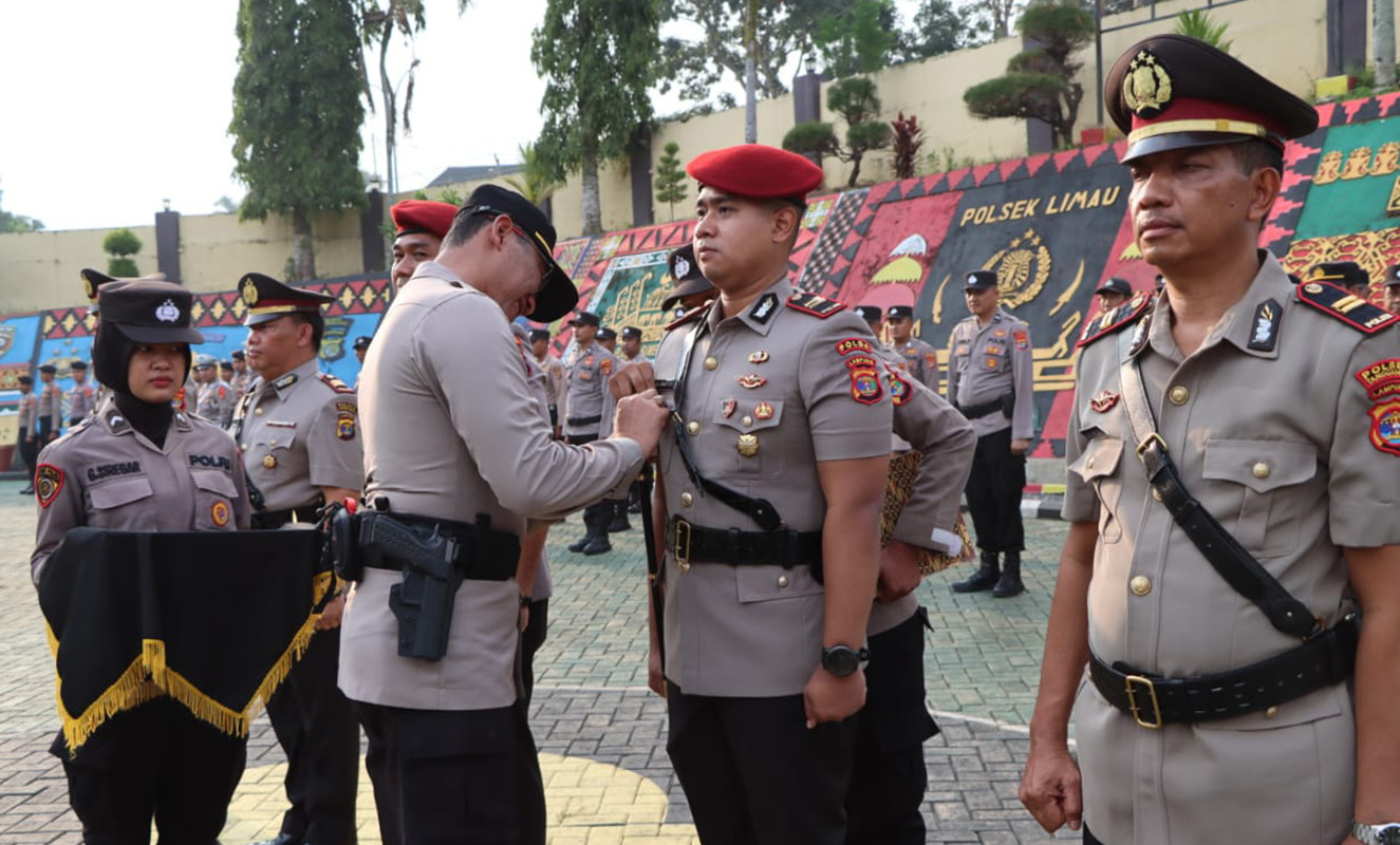 Kapolres Tanggamus Pimpin Sertijab Kasat Reskrim dan Pelantikan Kabag Log serta Kapolsek Hasil Mutasi Polri