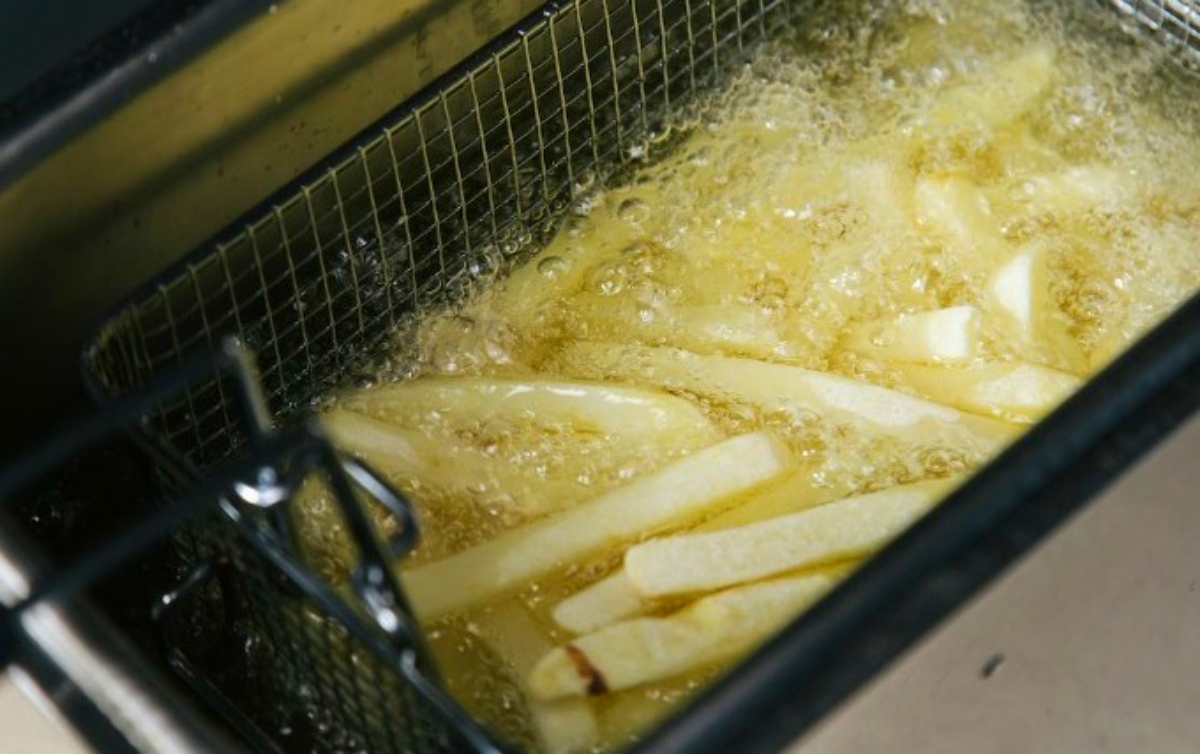 Bunda! Minyak Goreng Ternyata Tidak Boleh Sering Dipakai Ulang untuk Masakan, Simak Dampak Buruknya