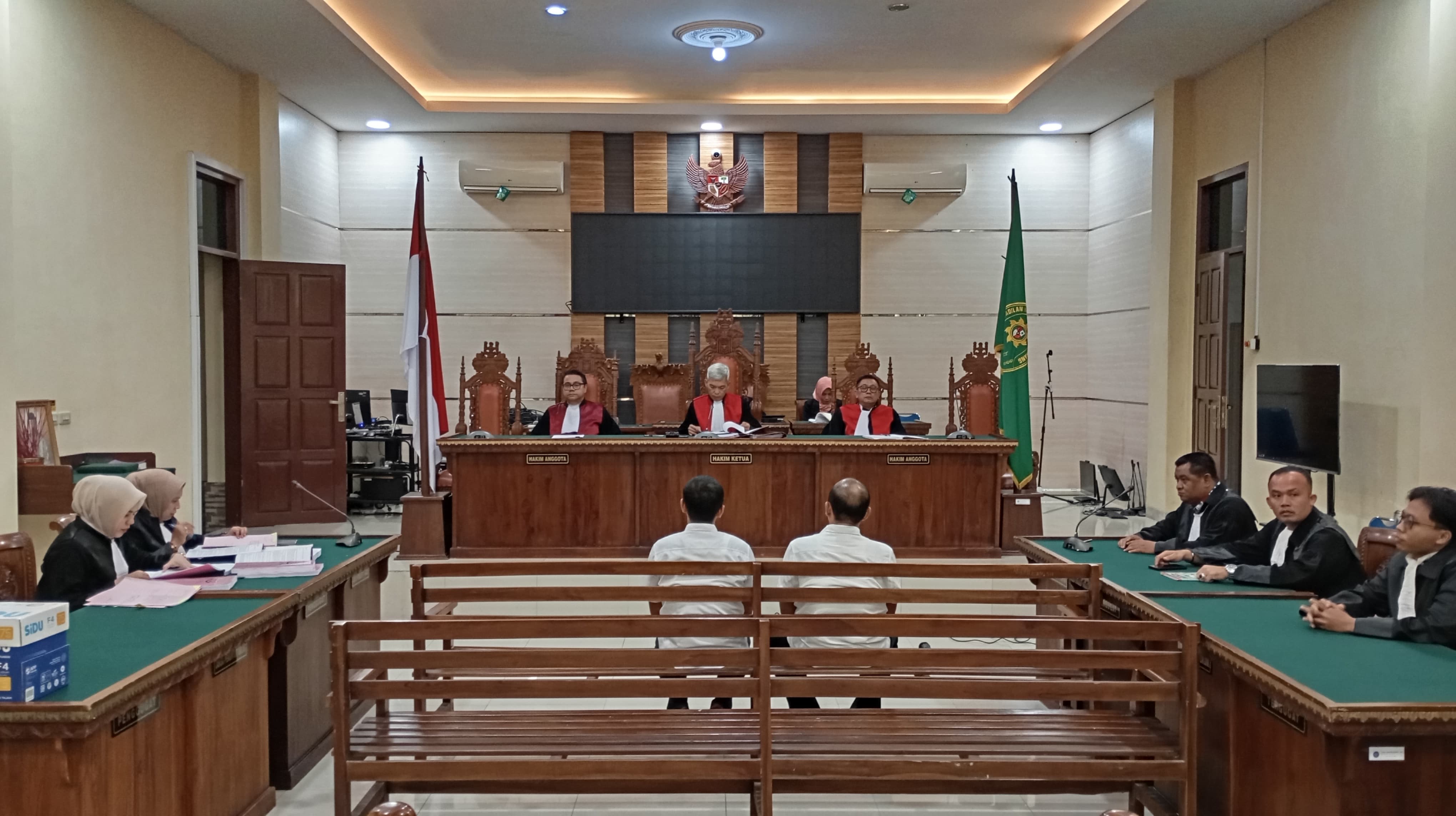 Dua Terdakwa Korupsi Bendungan Marga Tiga Dituntut 5 Tahun 6 Bulan Penjara