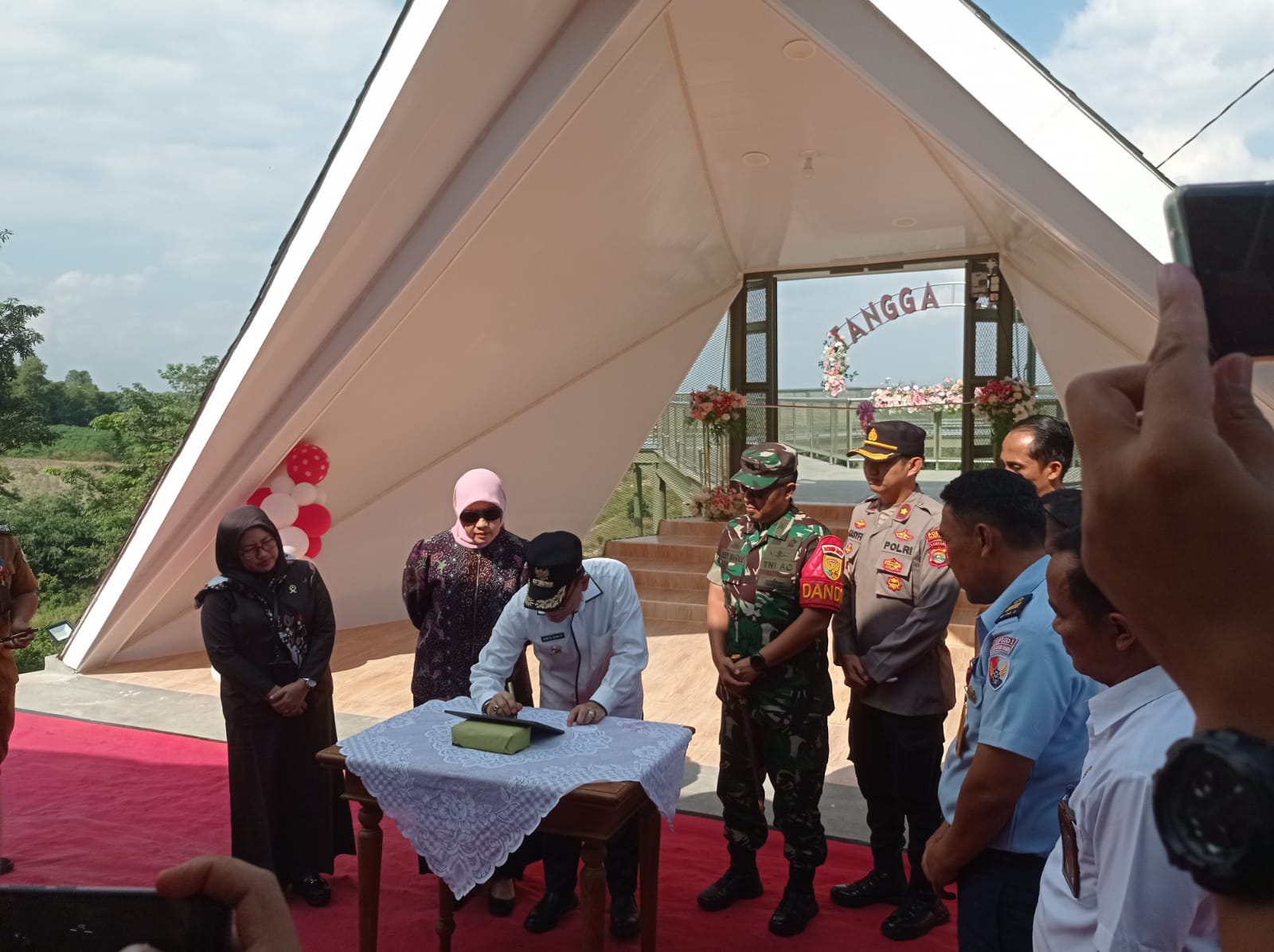 Pj Bupati Tulang Bawang Qudrotul Ikhwan Resmikan Tangga Langit, Destinasi Unggulan Baru di Cakat Raya