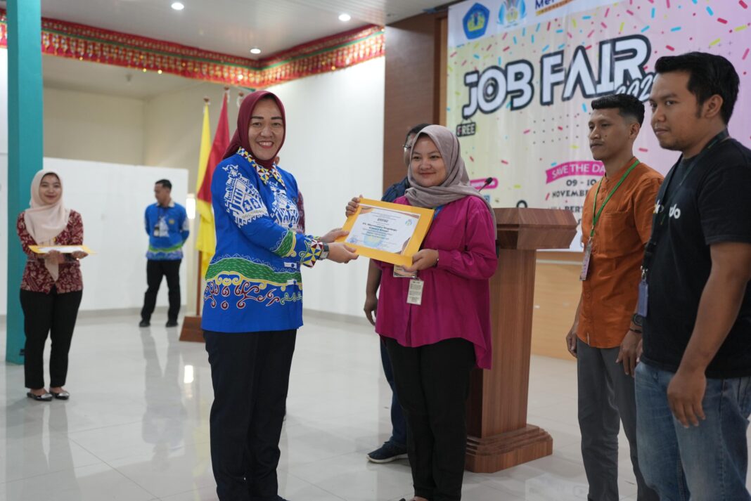 Dukung Pengembangan Karier Alumni, CCED Gelar Job Fair and Expo 2023