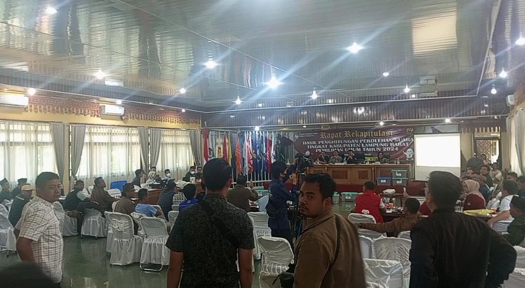 Pleno KPU Lampung Barat Nyaris Ricuh! Begini Kronologisnya