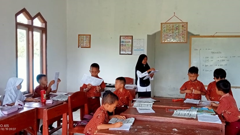 Sejak 2 Tahun Silam, Siswa SDN 1 Purwa Agung Ngungsi ke Mushola Gegara Takut Gedung Roboh