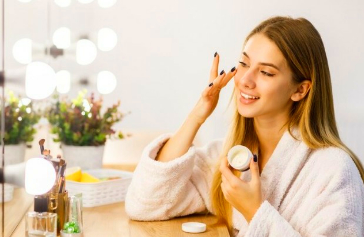 53 Referensi Skincare untuk Kulit Glowing dan Sehat, Ada Serum Hingga Moisturizer