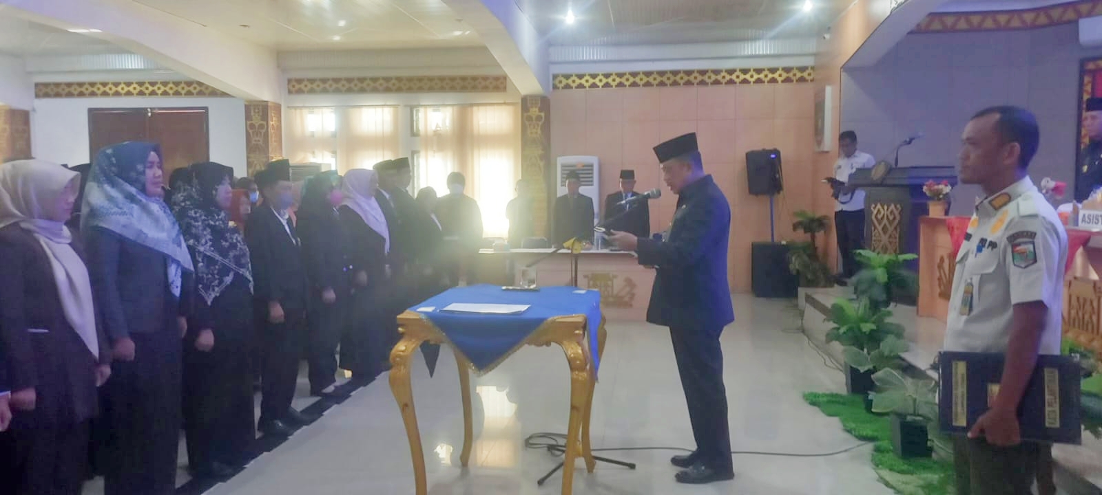 Pemkab Lampura Lantik 165 Pejabat Eselon III dan IV