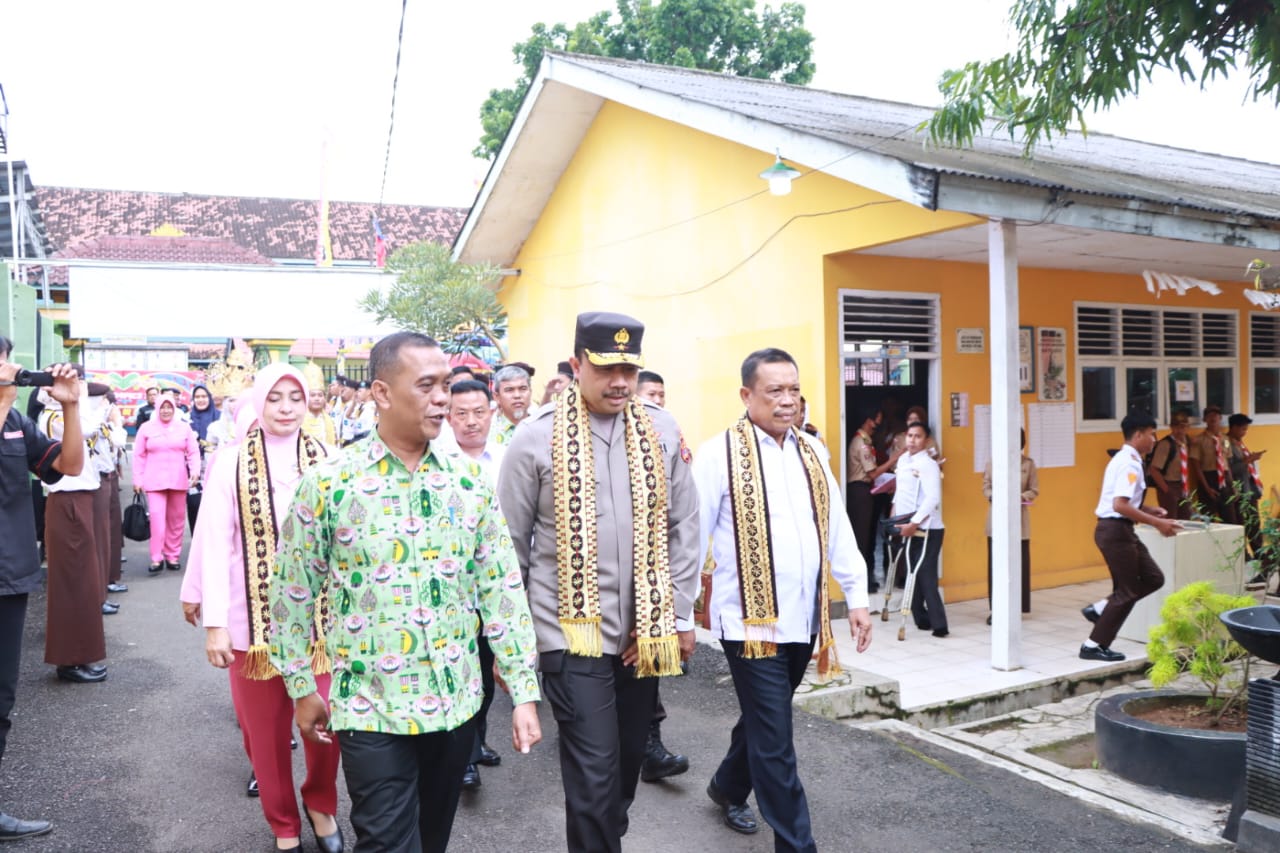 Wakapolda Lampung Buka Spectrus Olympics Smabha Trophy