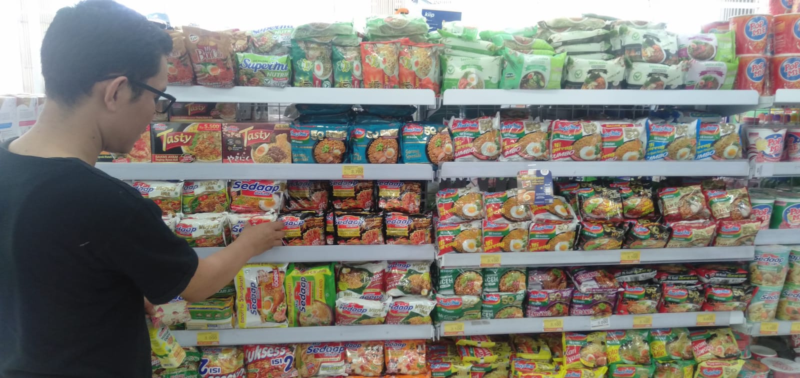 Ramai Jadi Perbincangan, Harga Mie Instan di Bandar Lampung pun Alami Kenaikan, Berikut Ini Daftar Harganya