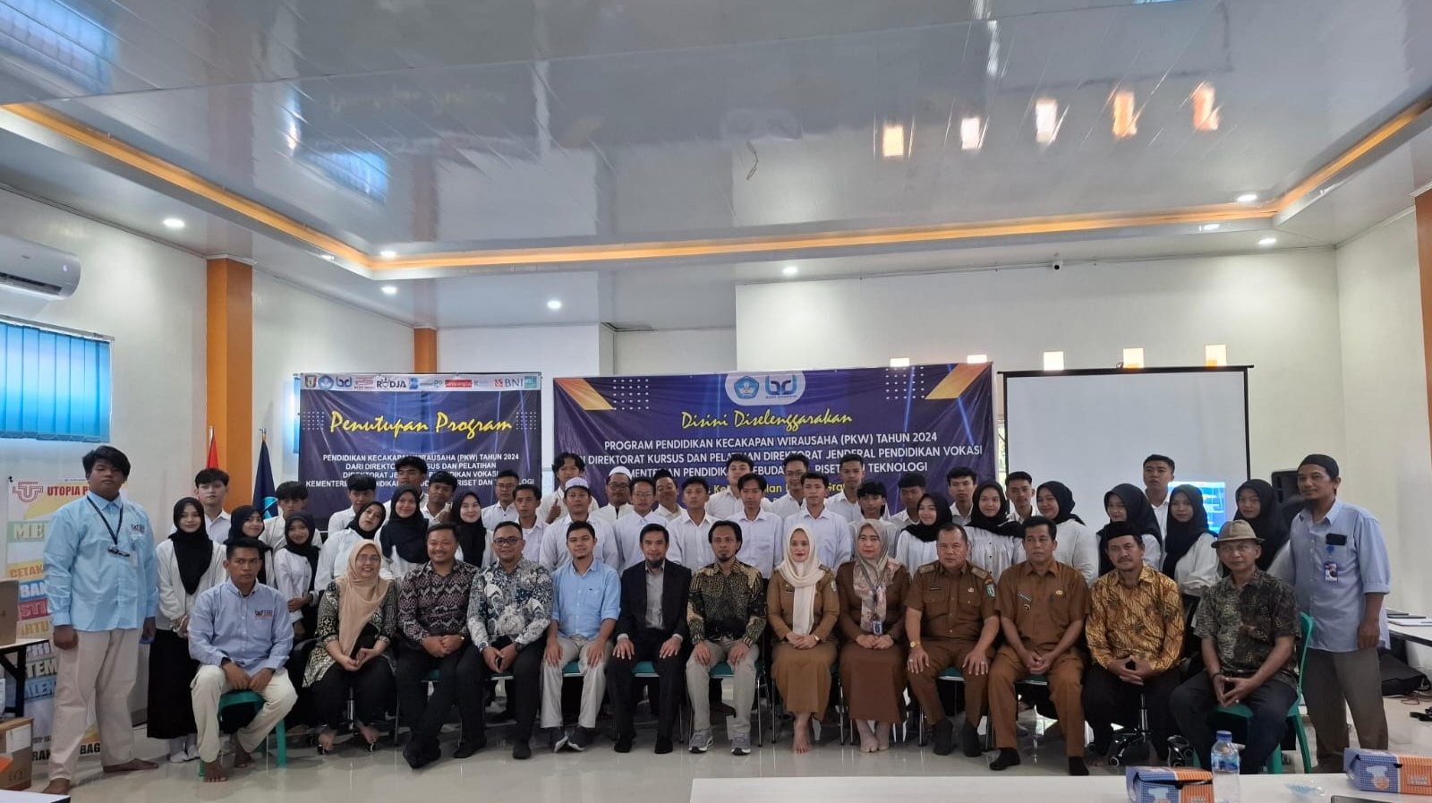 Peserta PKW Direktorat Kursus dan Pelatihan Ditjen Pendidikan Vokasi Bina Dharma Pringsewu Dapat Bantuan