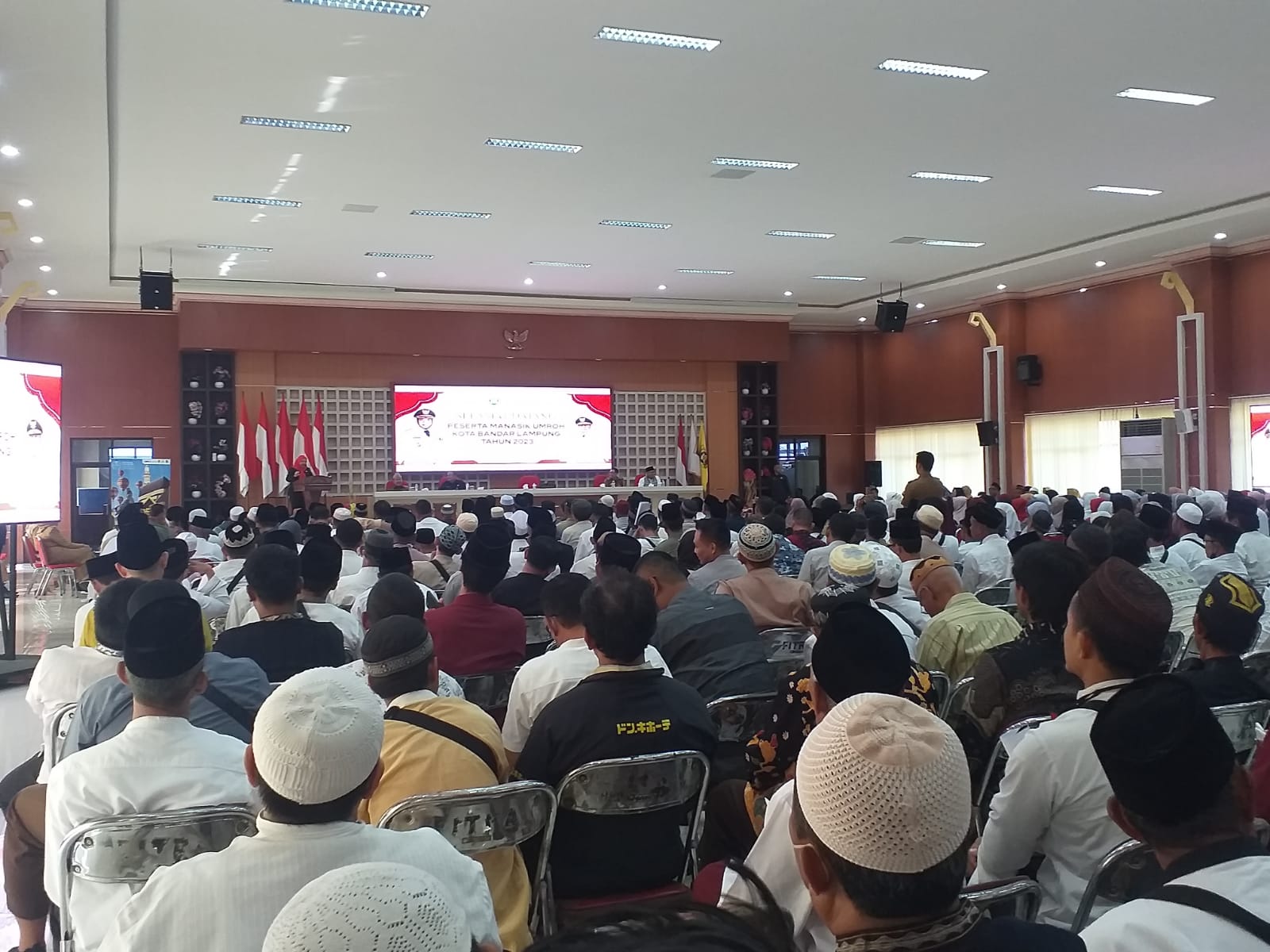 Mulai Dari Tunanetra hingga Pedagang Asongan Siap Diberangkatkan Umroh Oleh Pemkot