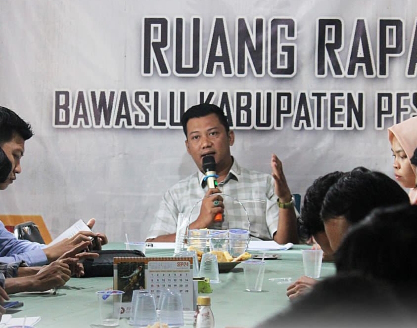 Sempat Sembunyi Di Bawah Meja saat Ketahuan Bawa APK Di Mobil, Ini Kabar Terbaru Camat Negeri Katon