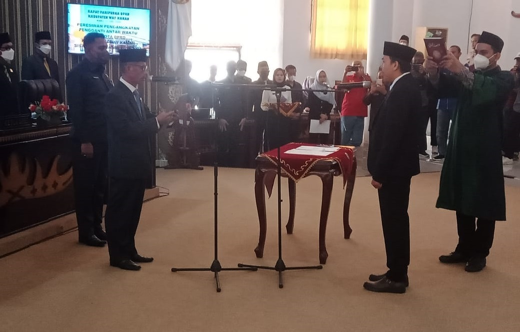 Adi Wijaya Resmi Dilantik Sebagai Anggota DPRD Way Kanan Gantikan Ari Saputra