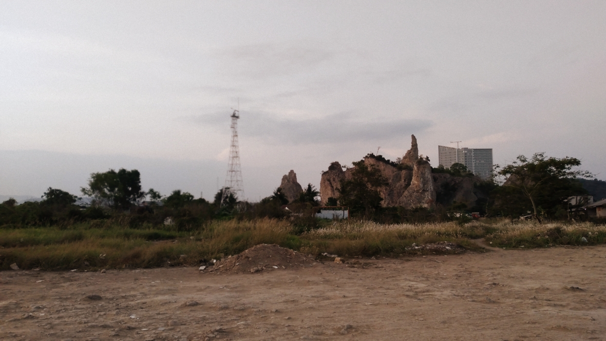 Update Lokasi Pantai Gunung Kunyit dan Tarif Masuknya, Cocok Banget Buat Healing