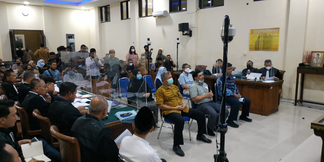Majelis Hakim Tegur Wartawan yang Rekam Video saat Sidang Karomani
