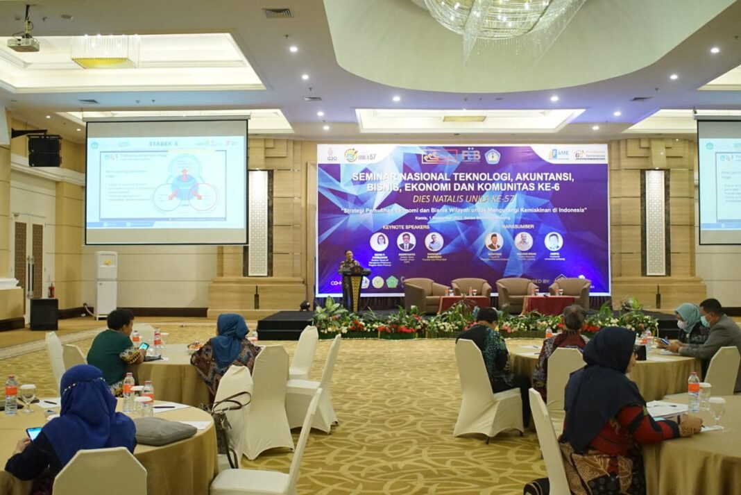 FEB Gelar Seminar STABEK VI Bahas Strategi Pengurangan Kemiskinan