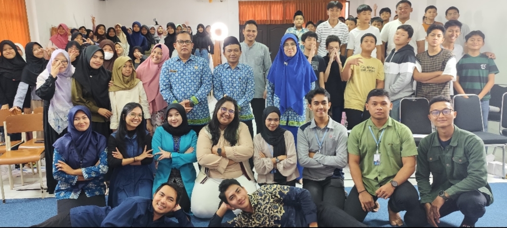 Asah Kemampuan Speaking Siswa, SMP Al Kautsar Adakan English Camp