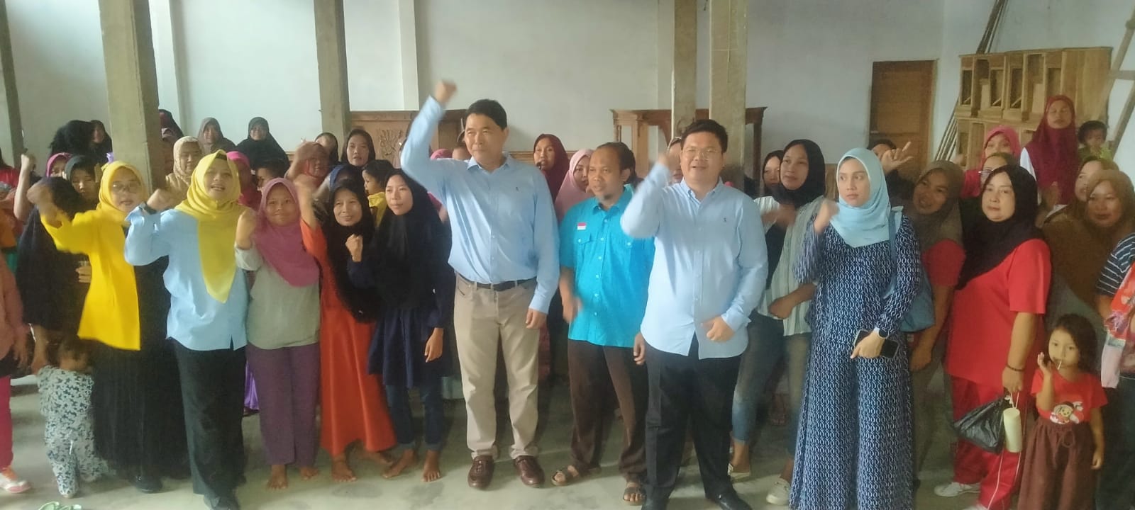 Makan Siang dan Susu Gratis Warnai Kampanye Perdana Capres Cawapres Prabowo-Gibran di Pringsewu